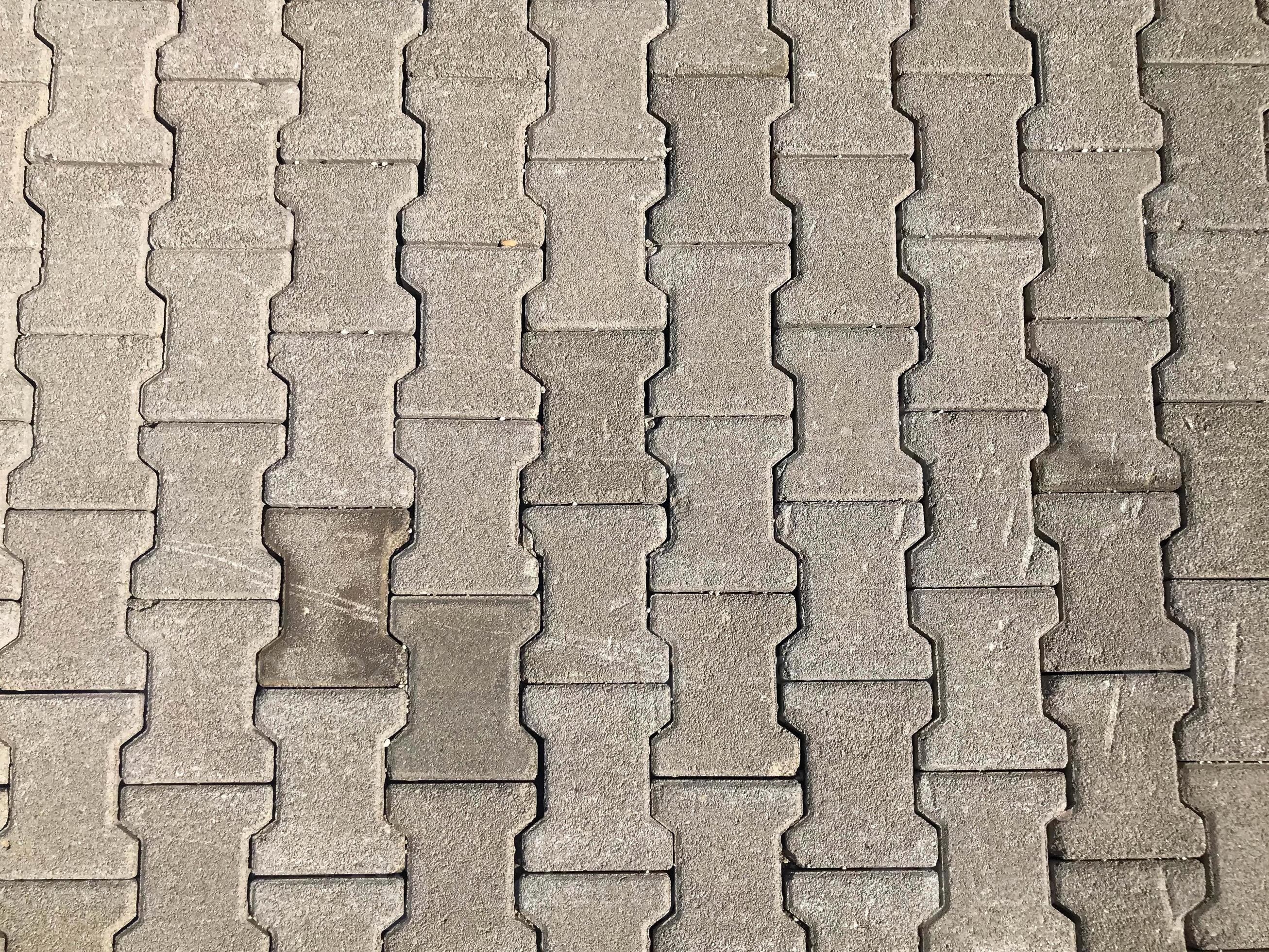Precast concrete tile pattern